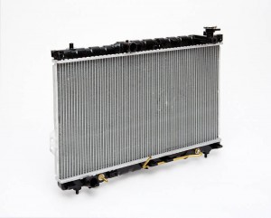 Радиатор охлаждения Hyundai SantaFe (00-) 2.0Crdi/2.4/2.7 AT (LRc HUSf00250) LRCHUSF00250 LUZAR