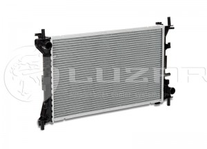 Радиатор охлаждения Ford Focus I А/С AT (98-) (LRc FDFs98258) LRCFDFS98258 LUZAR
