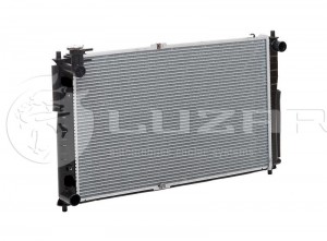 Радиатор охлаждения Kia Carnival (98-) MT (LRc 08C5) LRC08C5 LUZAR
